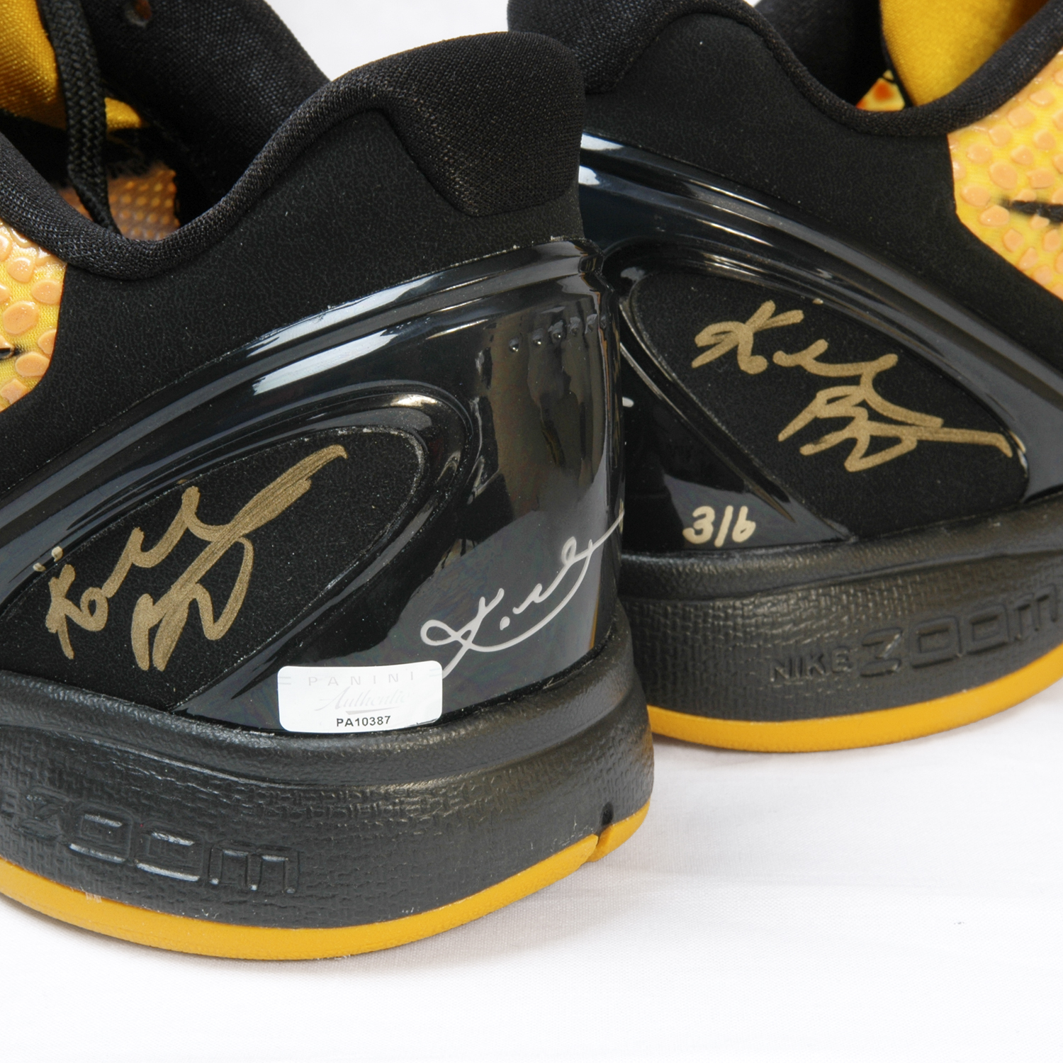 kobe bryant autographed shoes
